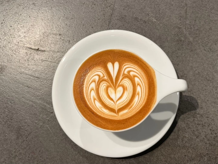 「ART CAFETTA AWAJISHIMA」オープン|レディバードロード(淡路市野島轟木)|2025/12/1